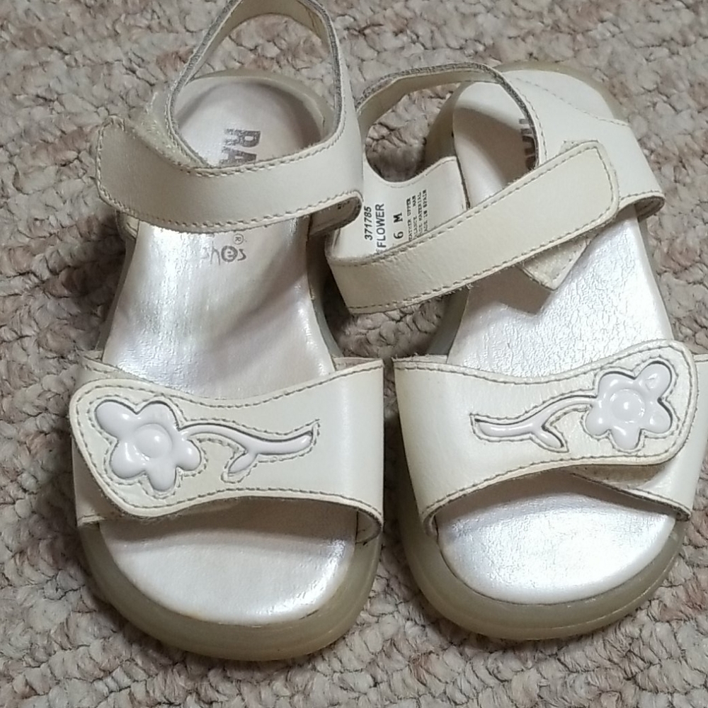 Rachel Shoes- Leather Uppers Size 6 Sandals